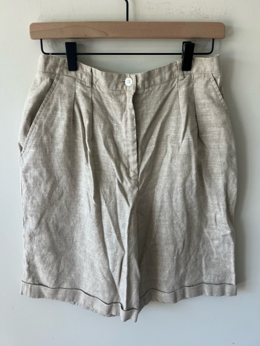 Talbots Classic High-Waist 100% Linen Shorts in Light Khaki Size 12